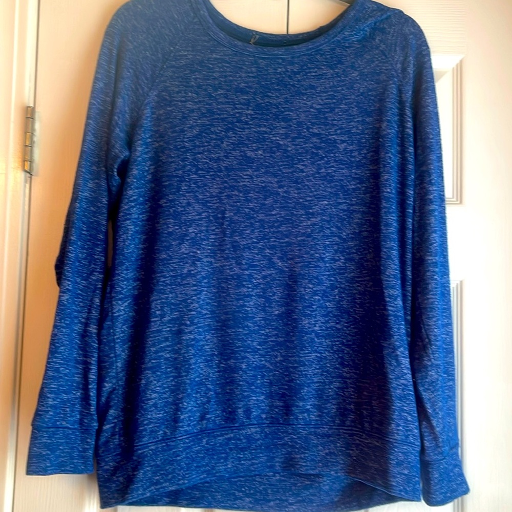 VERY SOFT HEATHERED BLUE PULLOVER LS SZ M TAGS REMOVED FORGOT BRAND EC